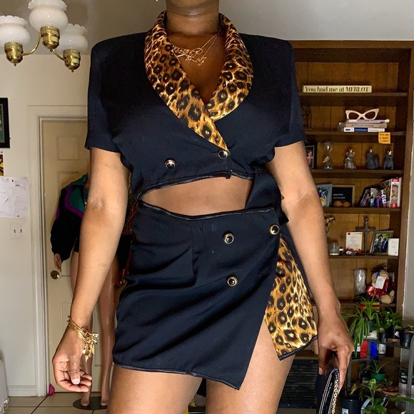 Reworked Vintage cheetah 2 piece skirt suit - Picture 2 of 4